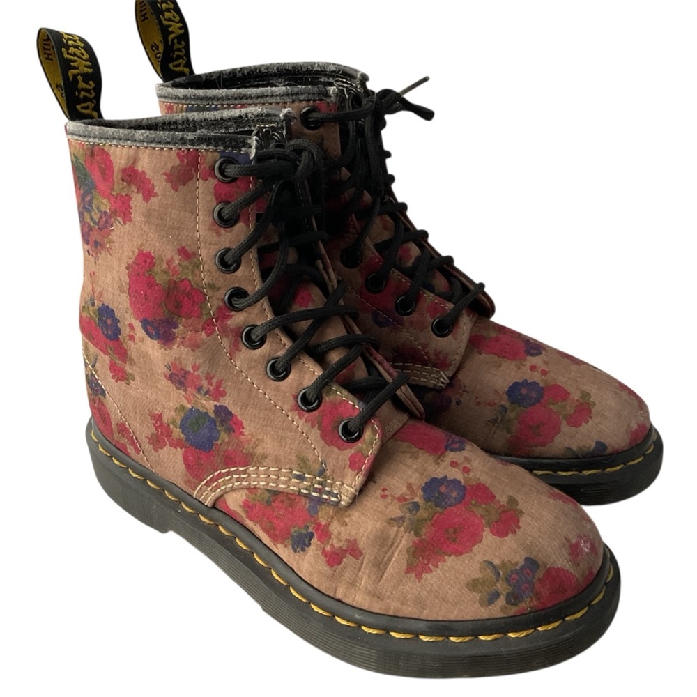 Vintage RARE Doc Dr Martens Beige Floral Canvas Castel Boots Women’s Size 6
